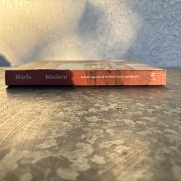 Marfa Modern: Artistic Interiors of the West Texas High Desert - Picture 2 of 7